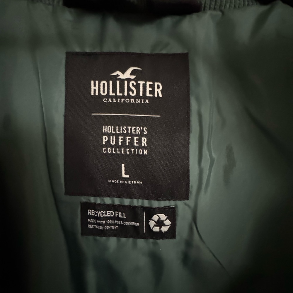 Hollister women’s corduroy puffer jacket - Picture 3 of 3